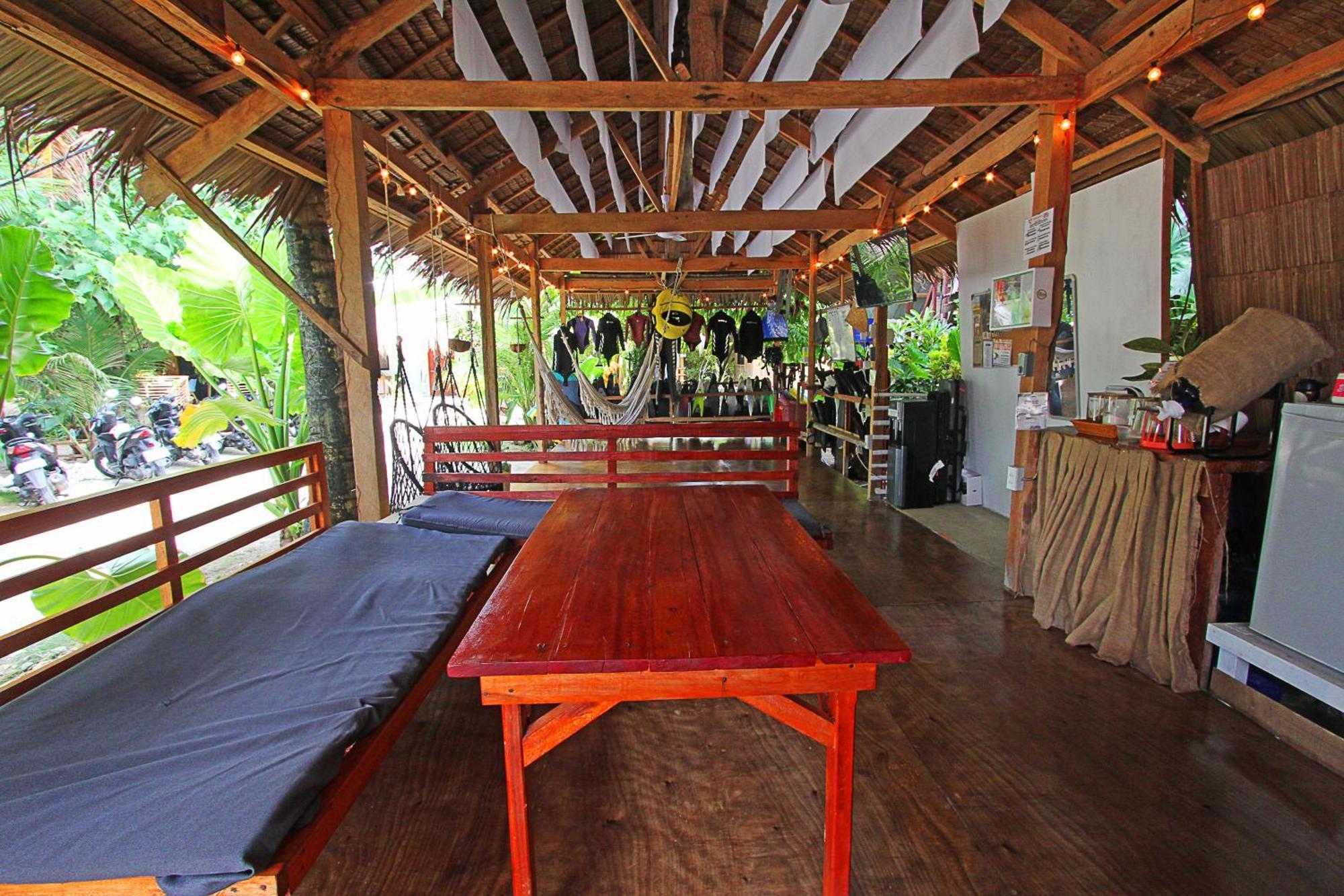 Ozen Freediving Hostel General Luna  Dış mekan fotoğraf